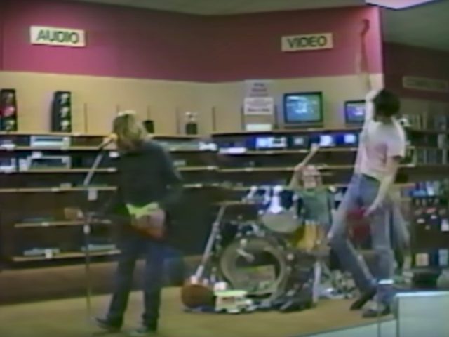 Находка: концерт Nirvana, который никто не видел. Смотрим!