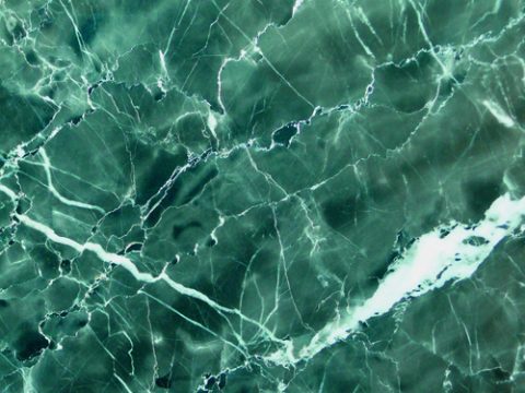 Туалеты в здании правительства Ярославской области облицуют мрамором