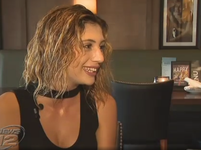 История: официантка в США получила от незнакомцев чаевые в 60 раз больше счета