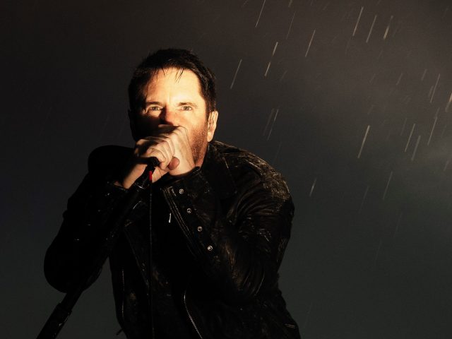 Трент Резнор из Nine Inch Nails подал в суд на соседа