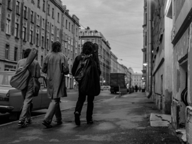 В Сеть попали первые кадры с исполнителем роли Виктора Цоя в фильме «Лето» Кирилла Серебренникова