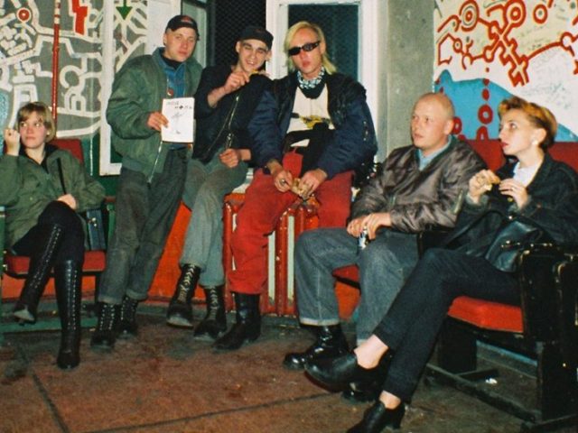 Премьера: в Сеть выложили фильм «ТАМТАМ» о культовом питерском рок-клубе