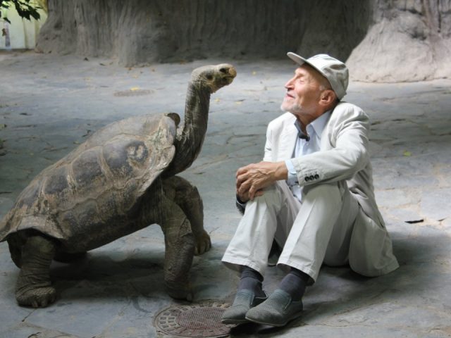 Николай Дроздов передаст «В мире животных» 15-летнему ведущему