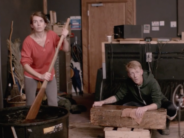 «Главное — скрипучий матрас»: как озвучивают сцены секса в кино