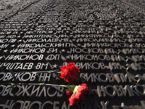 Флэшмоб: в день памяти о Великой отечественной музыканты спели военные песни в метро
