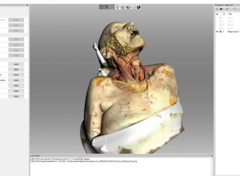 Покойник в 3D: во Франции студенты-медики препарируют виртуальные трупы