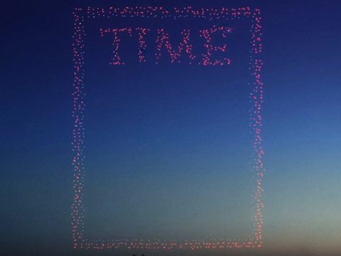 Журнал Time создал обложку из 958 дронов