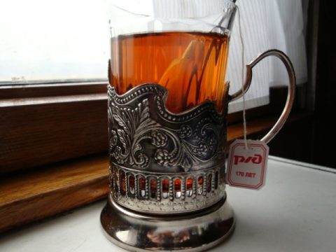 Болельщики унесли из бесплатных поездов одеял и подстаканников на миллион рублей