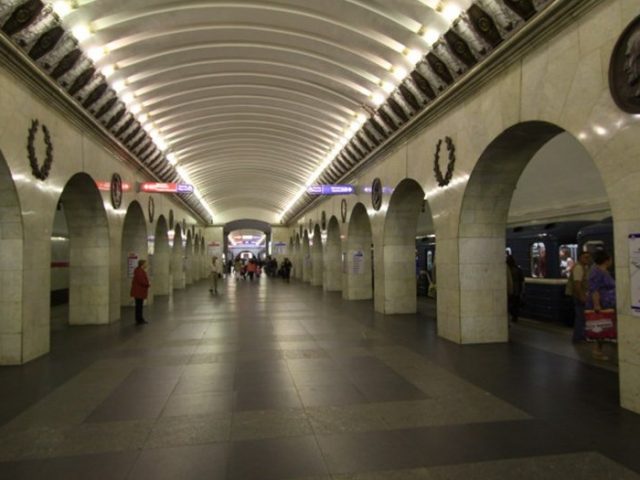 Мать отказалась от родившегося в петербургском метро ребенка