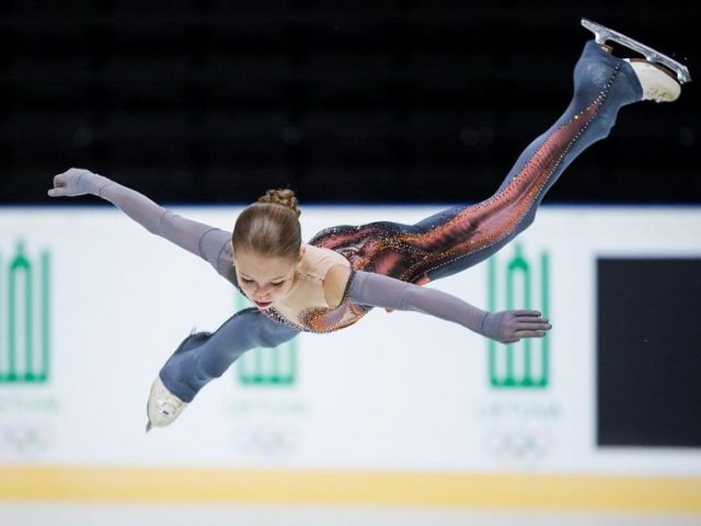 14-летняя россиянка впервые в истории фигурного катания сделала четверной лутц