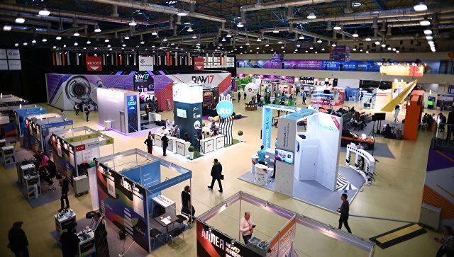 Работа студентам, субсидии IT и регулирование big data: в Москве открылась Неделя российского интернета