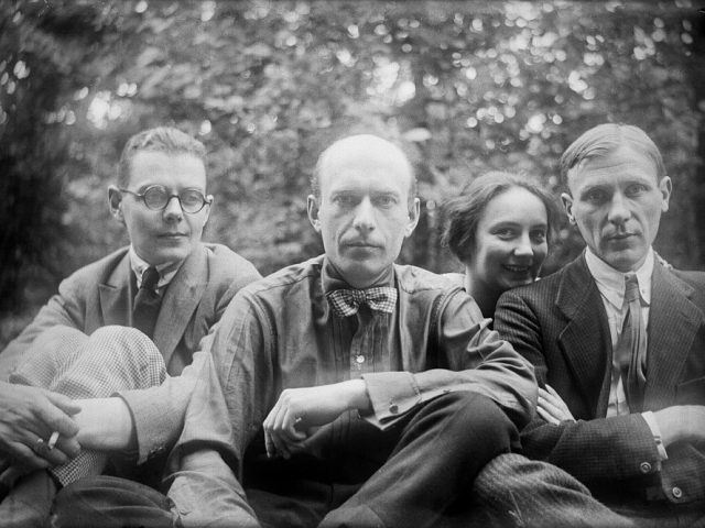 «Белая мама», Москва глазами петербуржца, последние годы Булгакова: 5 бесплатных лекций и кинопоказов в Москве