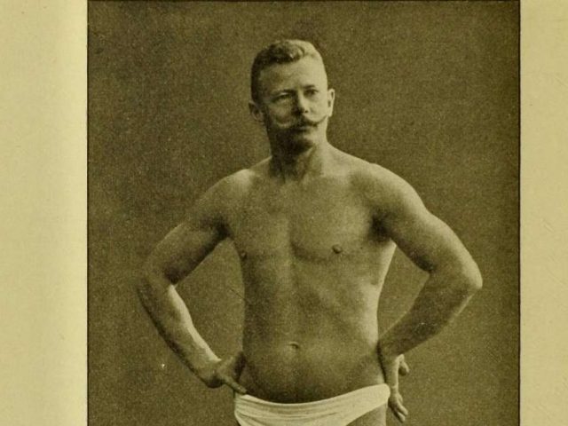 Воркаут по Кафке: 15-минутная тренировка, которая захватила мир в начале XX века