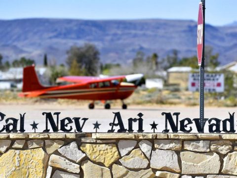 История: американка создала собственный город и продает его по сниженной цене