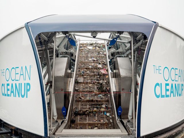 The Ocean Cleanup начал очищать реки от пластикового мусора