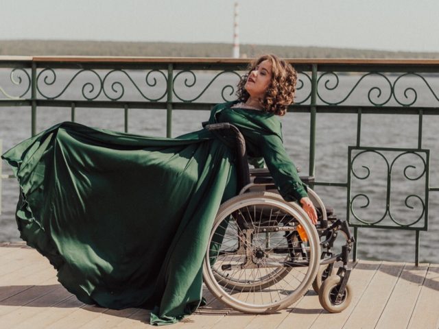 «Волонтером года» стала создательница инклюзивной студии творчества