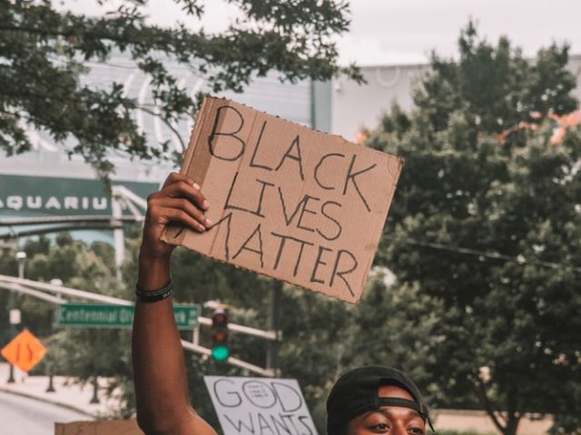 Перед Белым домом появилась площадь «Black Lives Matter»