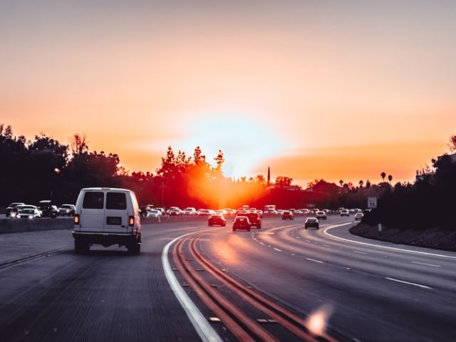 В Эстонии ввели новый тип наказания за превышение скорости. Водителям предложат «успокоительную остановку»