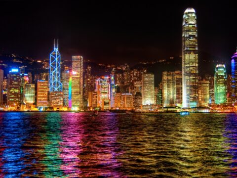 Исследование: световое загрязнение городов влияет на развитие рака щитовидки