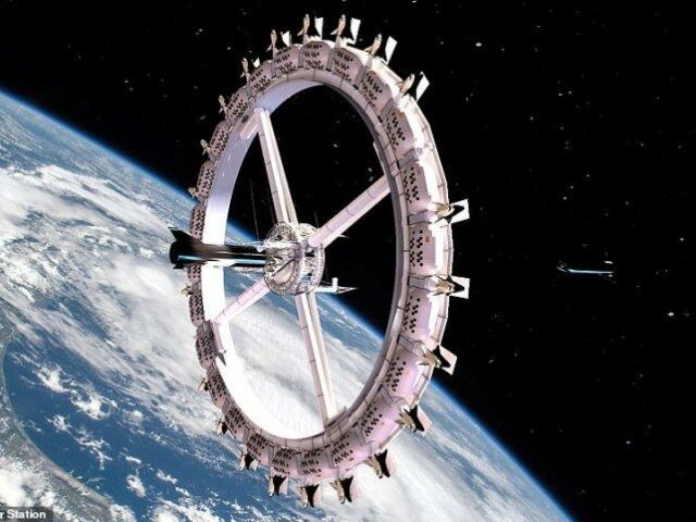 Первый космический отель откроется в 2027 году. В нем смогут разместиться 400 человек
