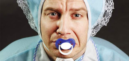 Безработный выпускник Оксфорда подал в суд на родителей и потребовал от них пожизненных алиментов