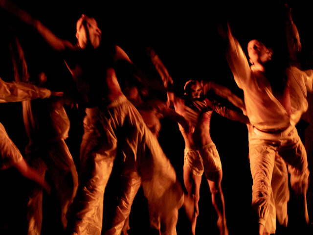 Психоделики, танцы и&nbsp;отлеты в&nbsp;астрал. Чем занимается трансперсональная психология и почему ее называют новым шаманизмом