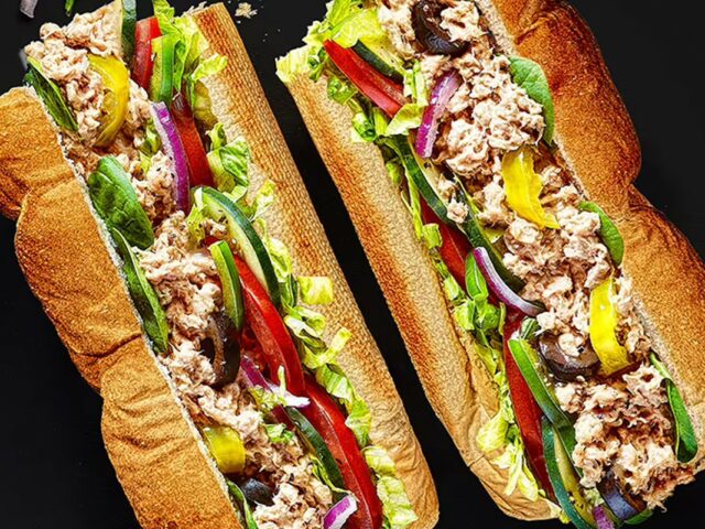Subway создал сайт о том, что в сэндвиче с тунцом есть настоящий тунец