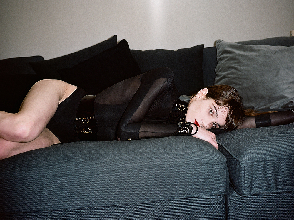 Бутылочки, подгузники, вибраторы и&nbsp;кляпы. Помогает ли сексуальная игра в «малышек» и «папочек» сохранить ментальное здоровье