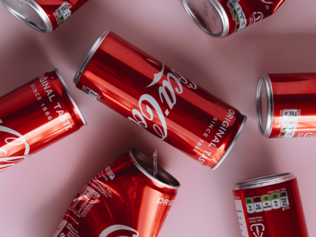 Американку отправили в тюрьму на 14 лет за кражу секрета Coca-Cola