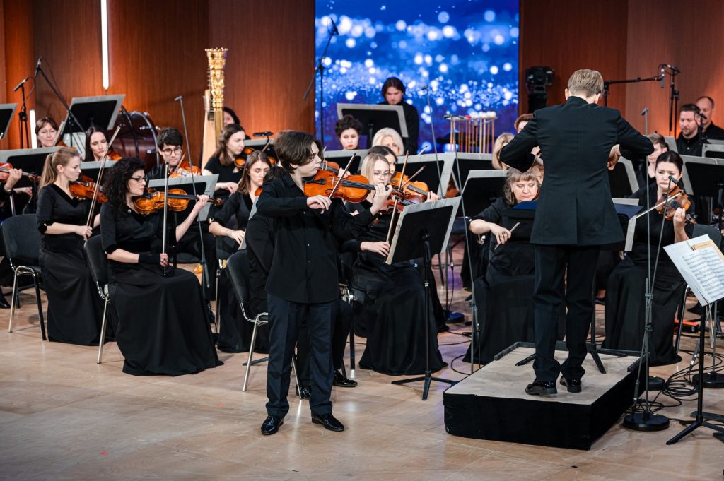 Музыка с видом на море. Как взращивают молодые таланты на конкурсе исполнителей «Созвездие» и в музыкальной школе «Сириус»
