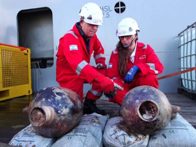 Возле Израиля нашли самый древний корабль, затонувший в глубоких водах