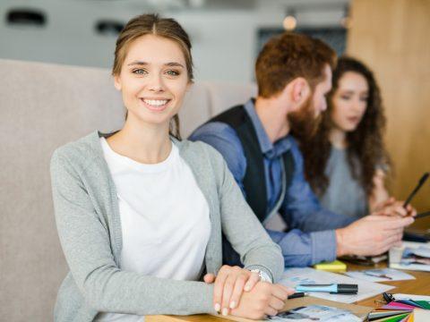 Исследование: влияет ли физическая привлекательность соискателя на результат собеседования