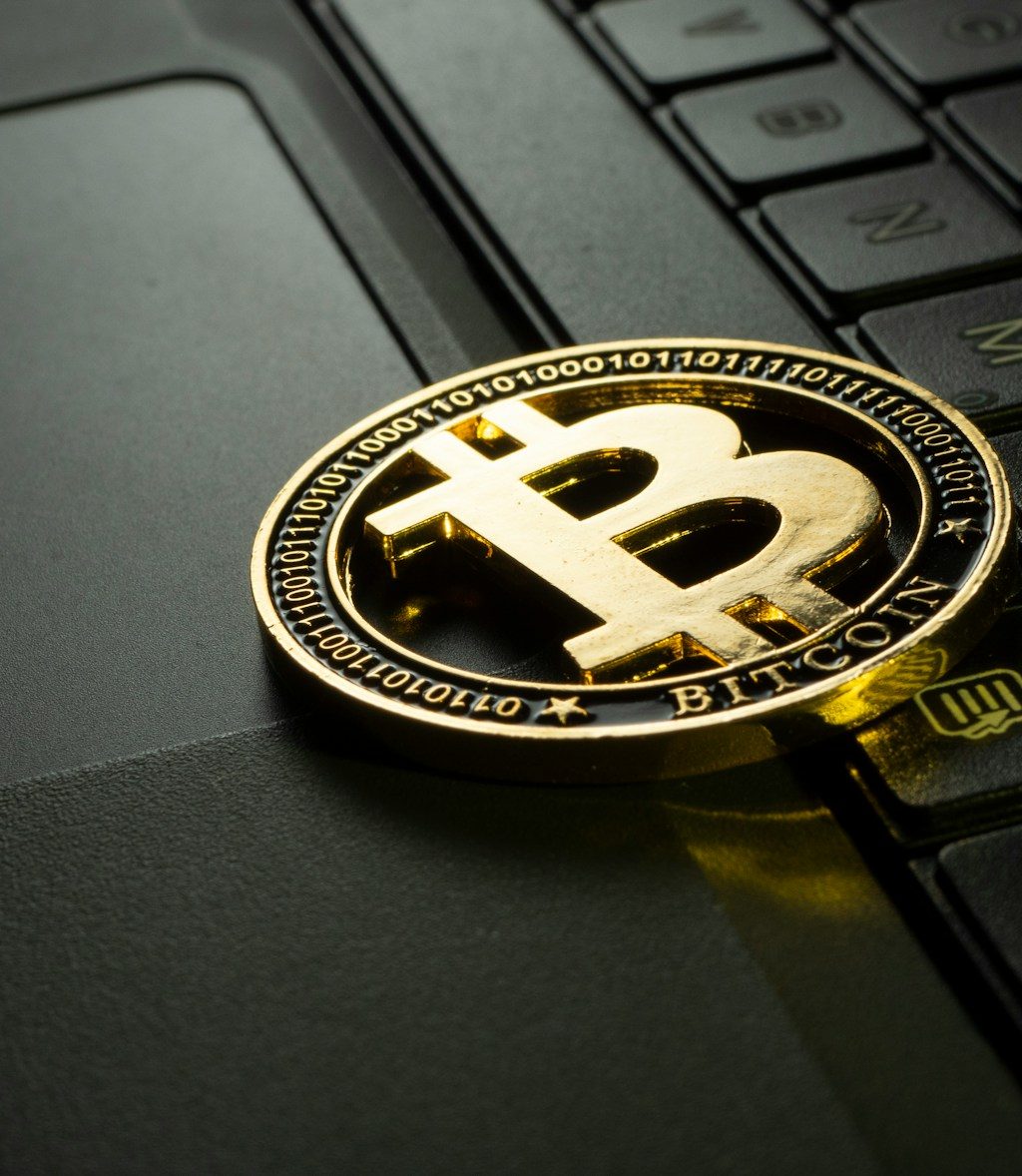 Ученые из Перми выяснили, что курс биткоина напрямую зависит от жадности и страха людей