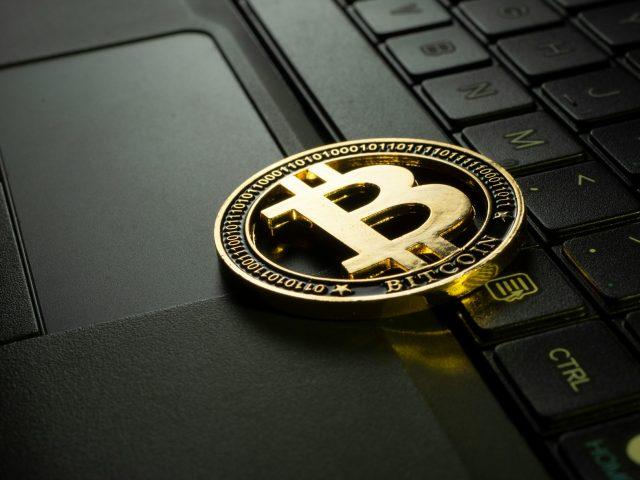 Ученые из Перми выяснили, что курс биткоина напрямую зависит от жадности и страха людей