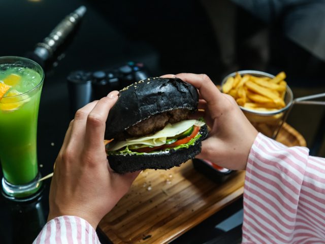 Исследование: бег может «починить» мозг, пострадавший из-за вредной пищи
