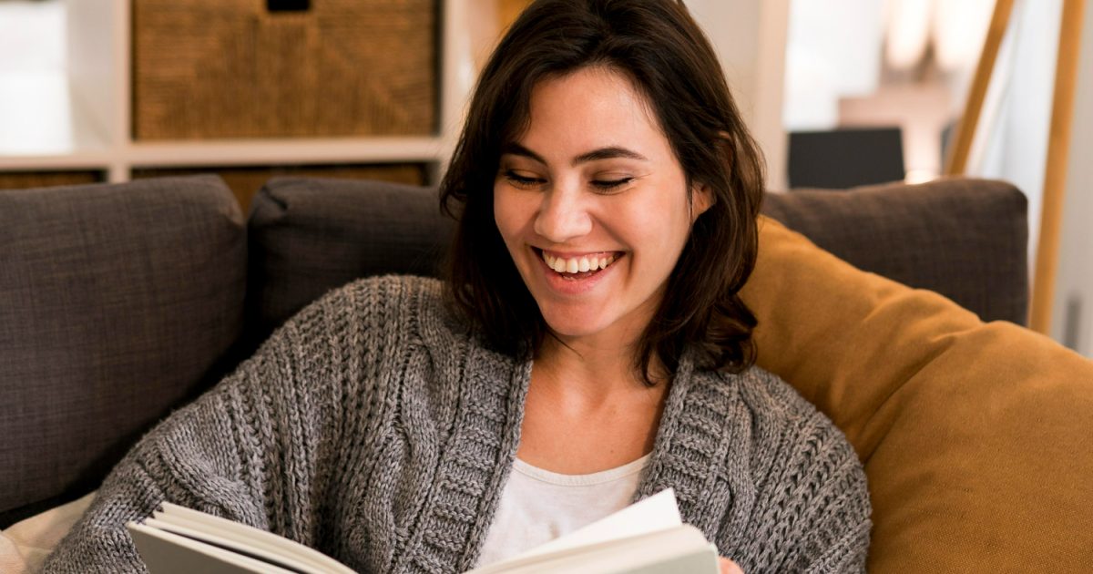 Сайт дня: остроумные и очень короткие пересказы сюжетов популярных книг