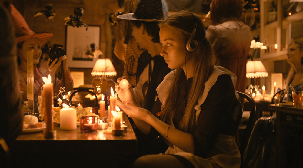 Ингрид Олеринская в фильме "Неадекватные люди"