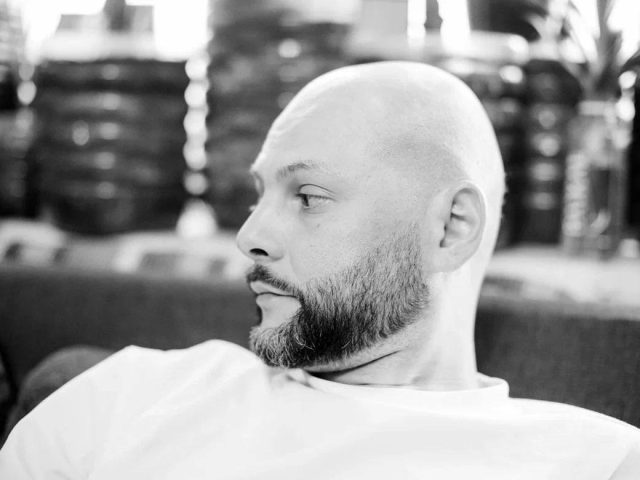 Композитор фильмов «Кончится лето» и «Надо снимать фильмы о любви»: интервью с музыкантом Павлом Додоновым