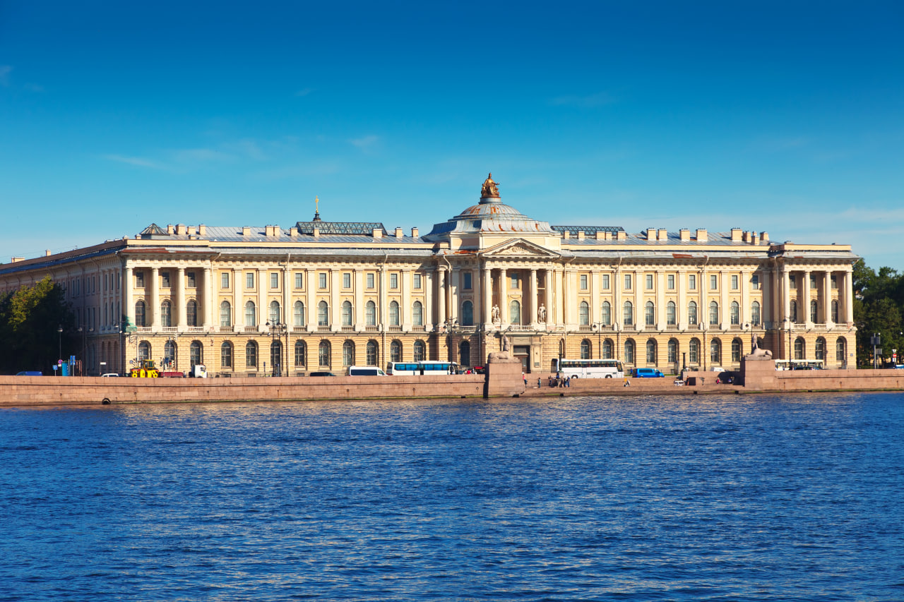 Российская академия художеств в Санкт-Петербурге
