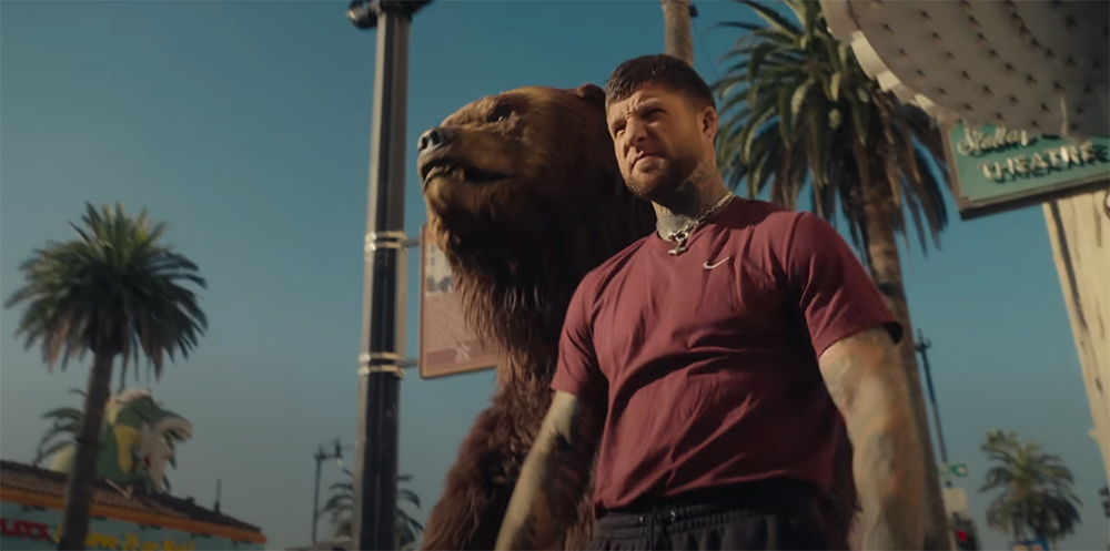 Кадр из клипа Slaughter to Prevail – Russian Grizzly In America