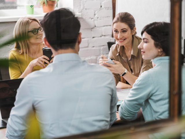 Исследование: люди охотнее верят в ложь, если она связана с обещанием вознаграждения