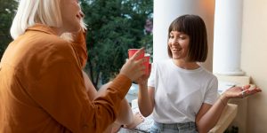 Сын на час, друг по акции: зачем люди XXI века покупают человеческое тепло