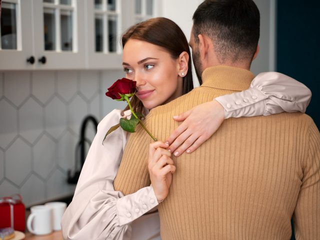 Исследование: всегда ли влюбленность в других людей мешает человеку сохранить отношения с партнером