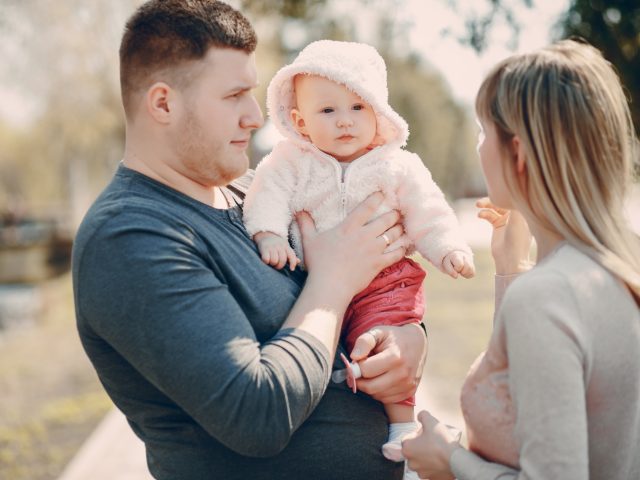 Исследование: желание родителей заботиться о ребенке зависит от того, насколько он похож на них внешне