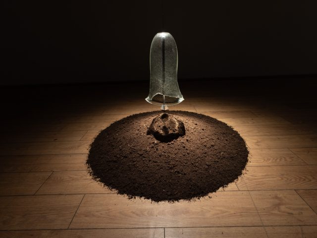 В ММОМА проходит выставка «Умный дом. Звуковое искусство в пространстве музея»