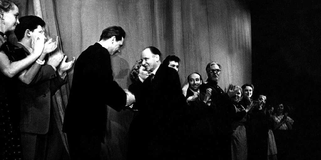 Виктор Розов на премьере спектакля «Вечно живые»