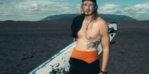 Камчатка: черные пляжи, волны и серфинг