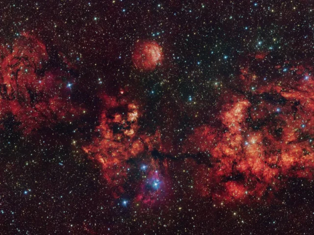 Фото дня: огромная «летучая мышь» из далекого космоса