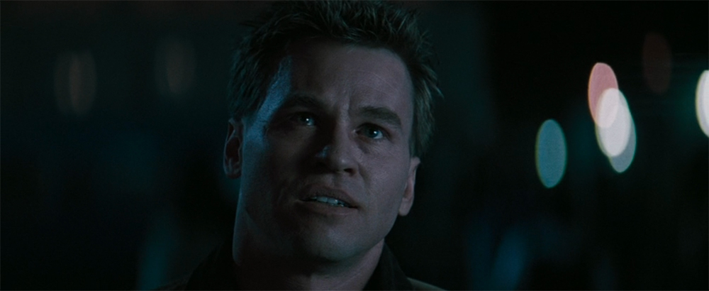 Вэл Килмер в фильме "Схватка" (1995)