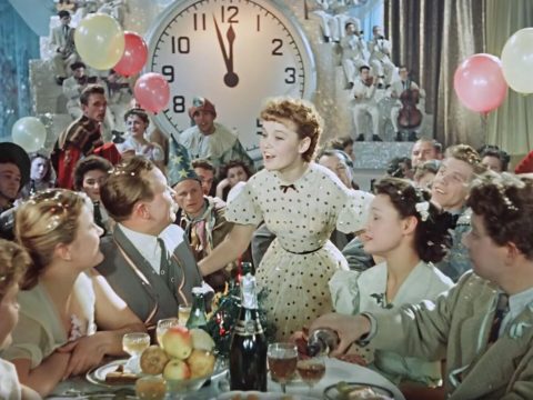 Новый год как машина времени: почему ритуалы стали важнее самого праздника